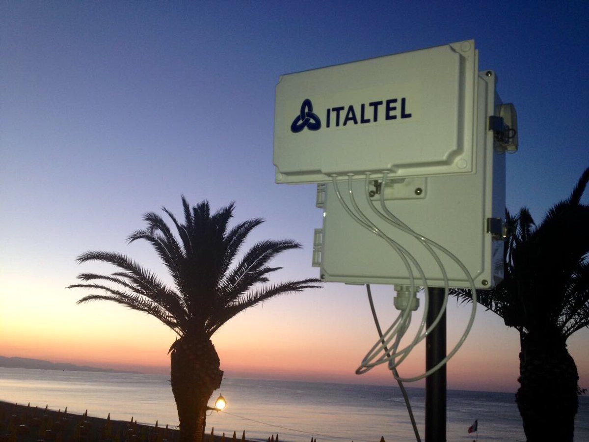 RosannaM777's tweet photo. Al 43^ vertice del #G7 @Italtel c'è e vigila dall'alto sullo splendido mare di #Taormina. #G7Taormina #26/27maggio #summitG7 https://t.co/BcVnxTstsS