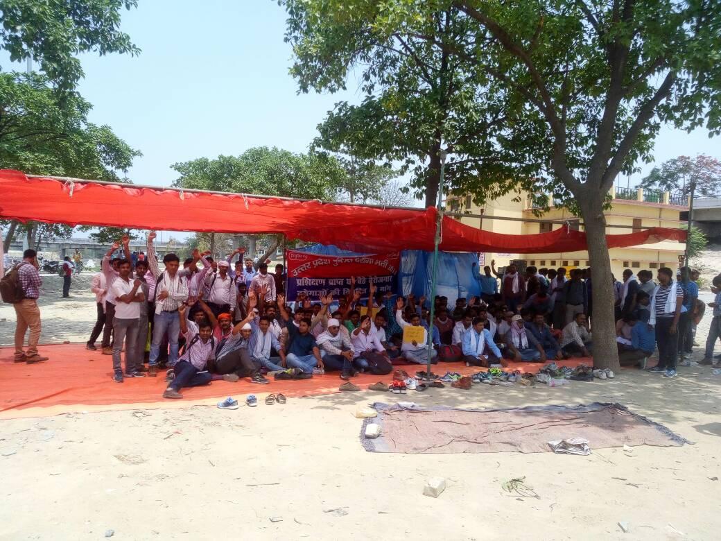 Lokeshagnihotr8's tweet photo. #upsi2011
@dgpup
@ETVUPLIVE
@ndtv @abpnewstv @aajtak https://t.co/ydxbDrr3lW
