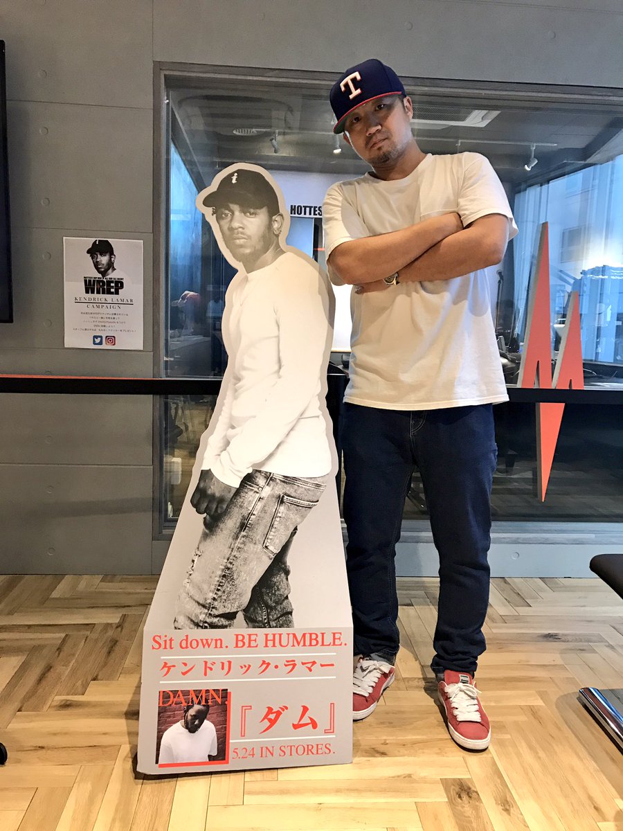 WrepRadio's tweet photo. 「TIME MACHINE」でバッチリなプレイをしてくれたDJ TOSHI(ラッパ我リヤ)も #WREP x ケンドリックラマー キャンペーンに参加してくれました!
パネルと写真を撮ってSNSにハッシュタグ #WREPDAMN をつけて投稿すると、その場でステッカープレゼント! https://t.co/Ou8PR6snoA