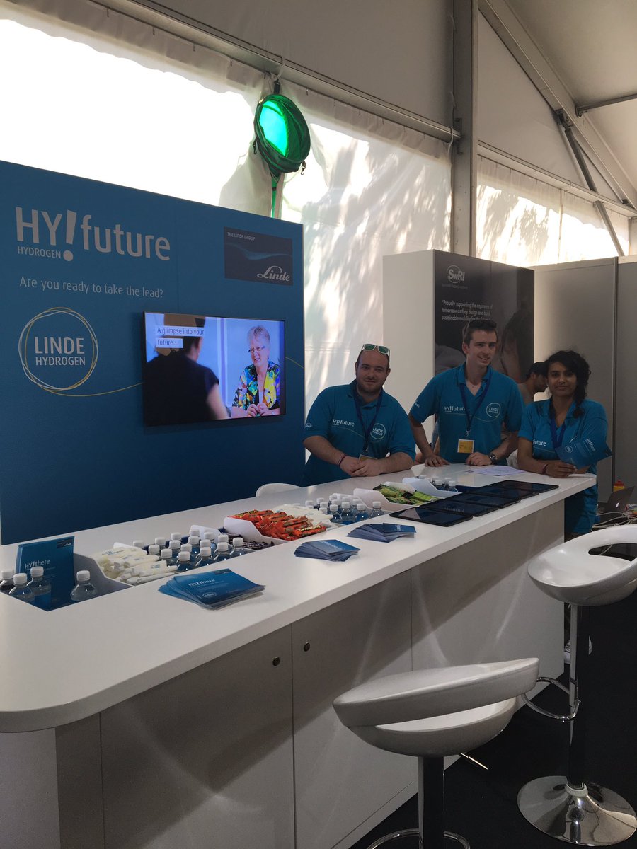 heidi_chiles's tweet photo. Come & join us today at the #shellecomarathon #joinlinde @boconline https://t.co/5gTiwmNWJh