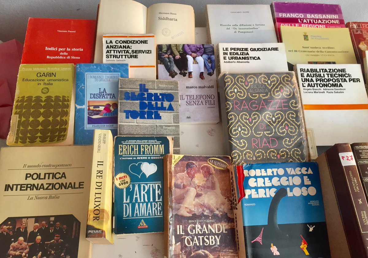 marcobigozzi's tweet photo. Regalo questi libri salvati dal macero. Ritiro a mano, non spedisco. #adottaunlibro https://t.co/ws3gp7OSu0