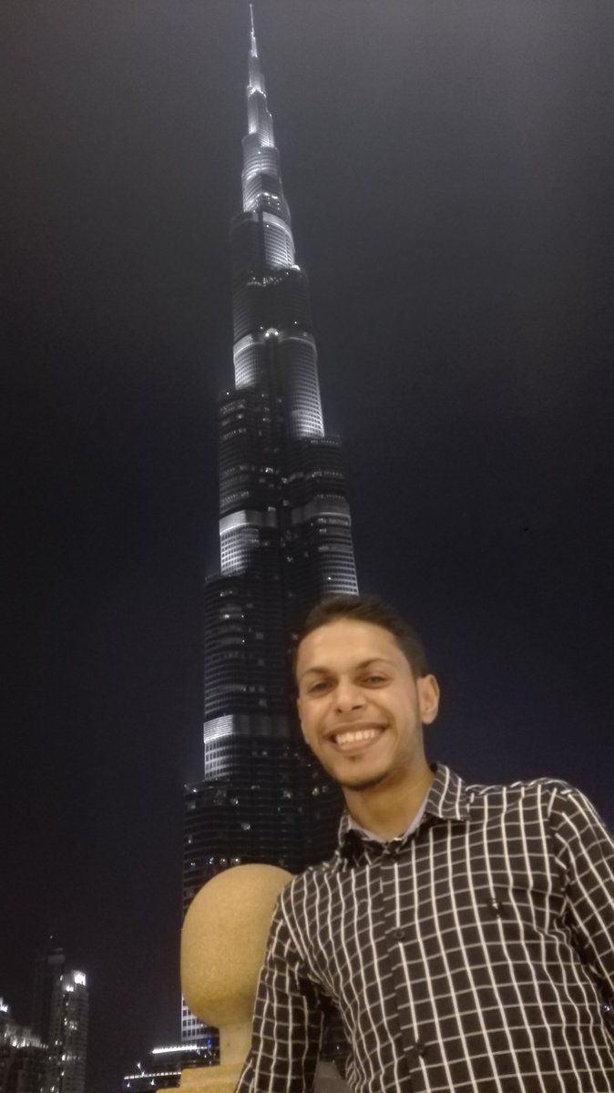 7oity's tweet photo. يالمشتكي من جور حظك ودنياك
وتقول من كثر الهواجيس ما نام
.
أمسك طريق الدين ويطيب مسعاك
وابشر بتحقيق الأماني والأحلام https://t.co/2YRjfvxlzT