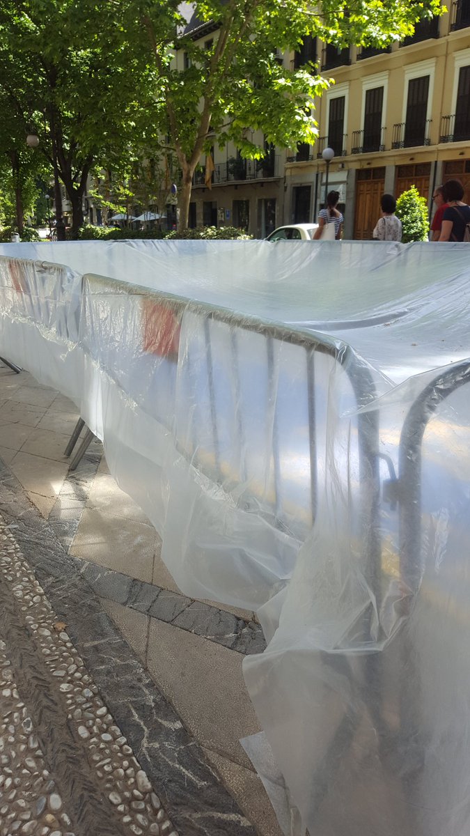 Colaboramos con la vigilancia de la alfombra de sal de <a href="/HdadTrabajoyLuz/">Hermandad Trabajo y Luz</a> junto con @cfrestudiantes