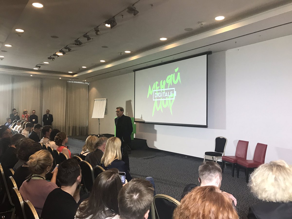 digitaleconf's tweet photo. Начали прямую трансляцию выступления Александра Невзорова в нашем Instagram #dconf https://t.co/094XNfqBBp