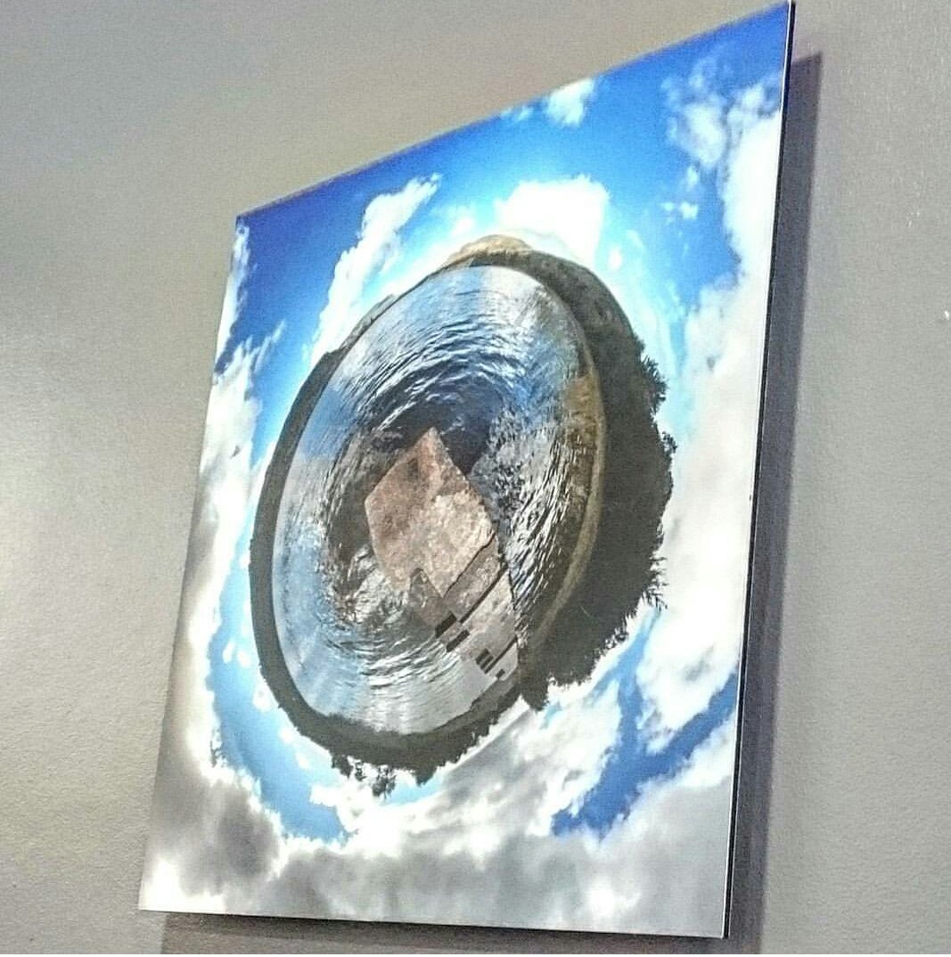 GalleryCafeSlig's tweet image. A stunning &amp;amp; mystical piece by Ruth Le Gear @wonderscape may be viewed in our café.  
#ruthlegear #watersenses #watermemory #arcticdreaming