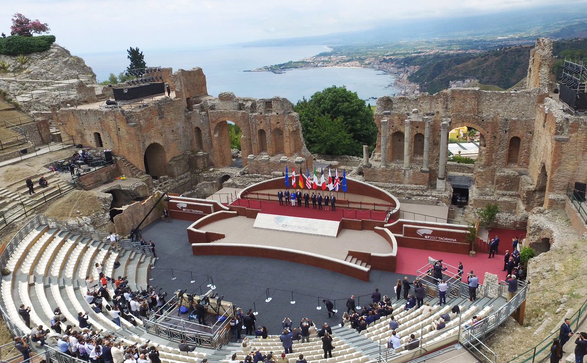 PaoloGentiloni's tweet photo. Grazie Taormina, grazie all'impegno di tutti per la realizzazione di questo #G7 https://t.co/UPHWNAE7Xb