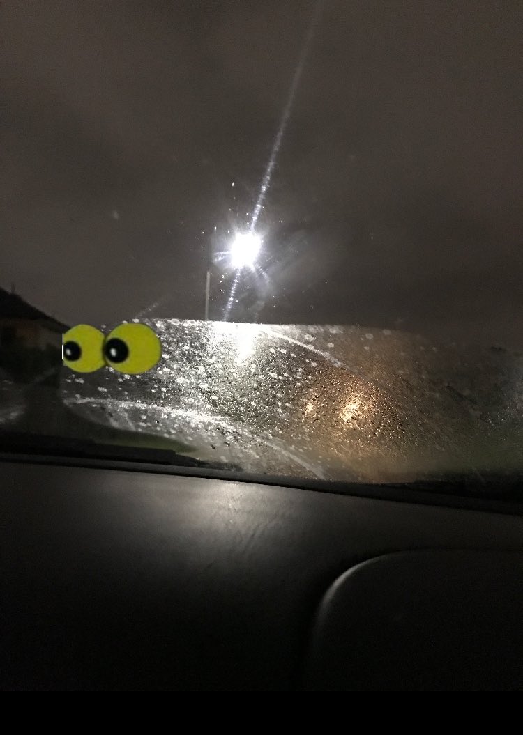 mamacitaa47's tweet photo. I was high and this looked like the fish from spongebob https://t.co/QRWdTEDmje