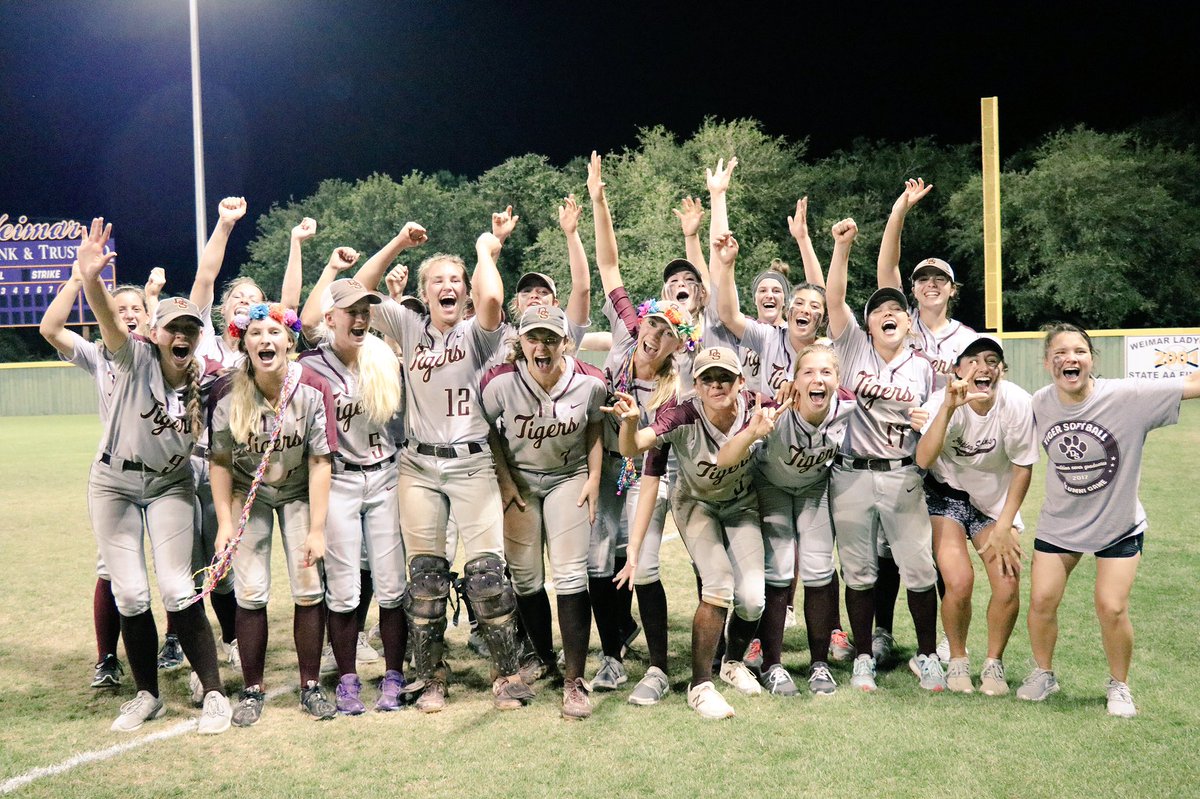 adairphoto16's tweet image. TIGERS ARE STATE BOUND AFTER BEATING FOSTER @CoachGZimmerman @DSHSsball @jww1688 @fox7austin @KVUE