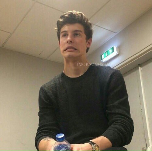 shawnsscarr's tweet photo. Why is he so adorable ❤️😂 @ShawnMendes https://t.co/01rtuwoZ1w
