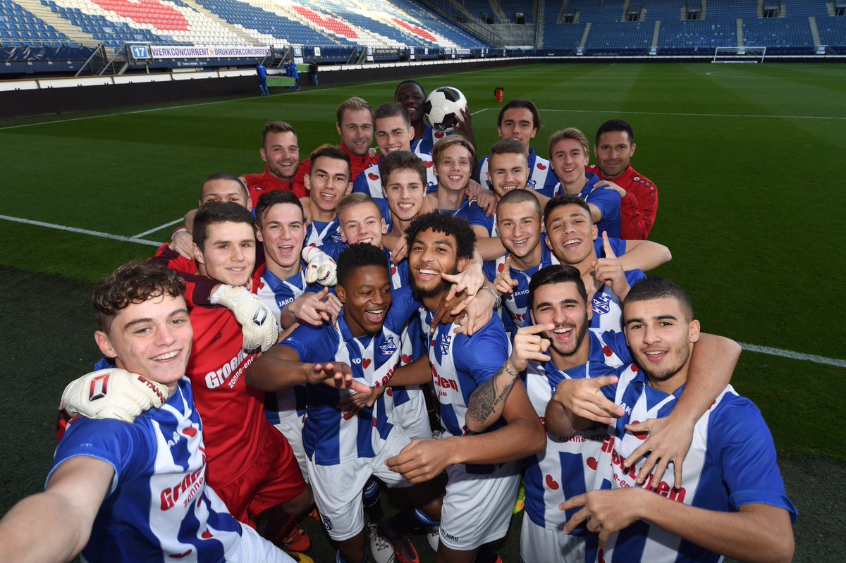 scHeerenveen's tweet photo. O19 wint met 0-3 bij Almere en promoveert naar de Eredivisie! Dat betekent dat alle elftallen volgend seizoen op het hoogste niveau spelen!🙌 https://t.co/5Z0qwIZ0rS