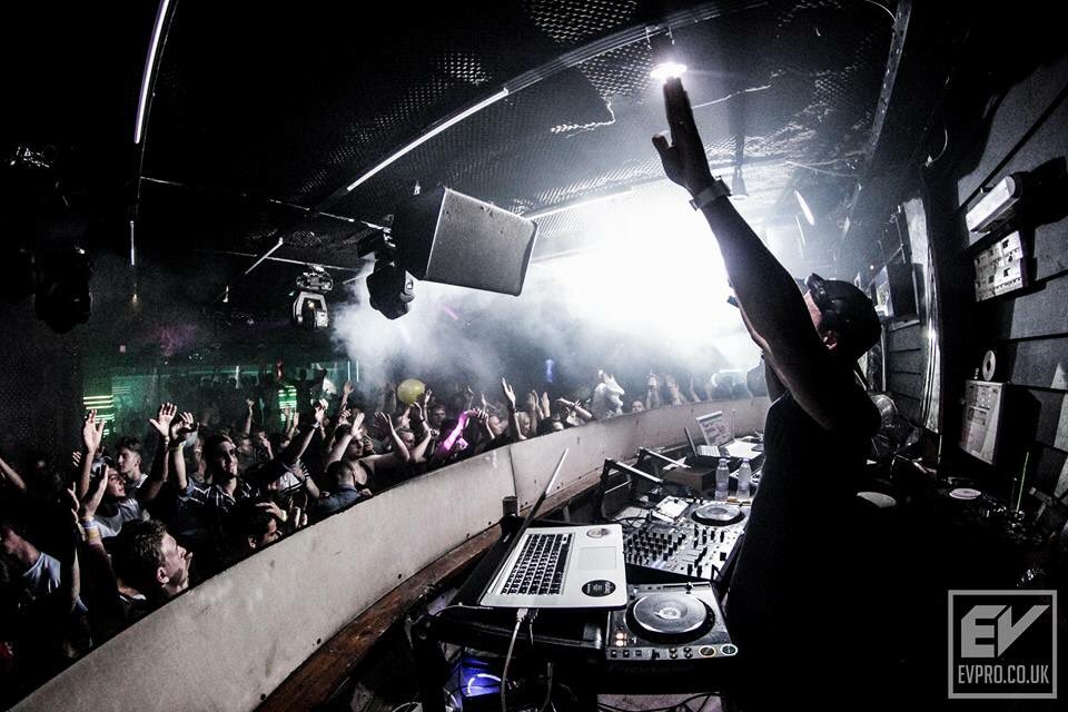 warehouse_malia's tweet photo. Hands in the air 🙌 #malia2017. #malia #summer #festival #club #Crete #Malia2017 #holiday #ibiza #friends https://t.co/fnHDrelQRk