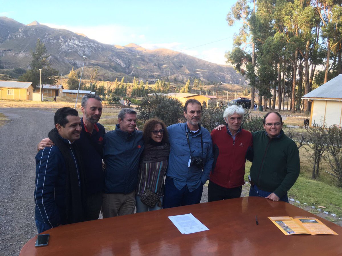 GeoparquesEsp's tweet photo. En el Geoparque aspirante del Colca y volcanes de Andagua, se ha creado la Red latinoamericana y del Caribe de Geoparques. Suerte y adelante https://t.co/Lyr9gHP0es
