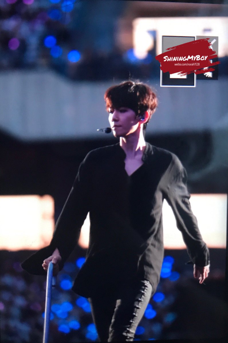 Shining_MyBoy's tweet photo. 170527 THE EXO'rDIUM [dot] in Seoul #BAEKHYUN #백현 Preview https://t.co/eKgqkwxE4Z