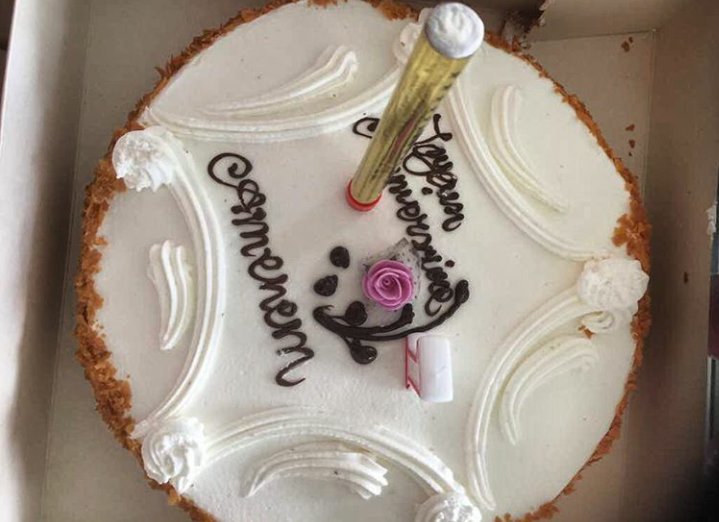 GabonCelebrites's tweet photo. On a raté l'anniv de @AMENEMofficiel 😯Impardonnable 🙈🙈🙈 #MboloGC à toi 🙌 et JOYEUX ANNIVERSAIRE !!!! 🍾🍾🍾 https://t.co/8DhM1mBIFi