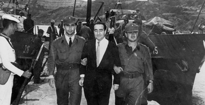 Demokrasiyi yok sayan #27Mayıs darbesinin yıldönümünde; milli iradenin savunucusu Adnan Menderes ve yol arkadaşlarını rahmetle anıyoruz.
