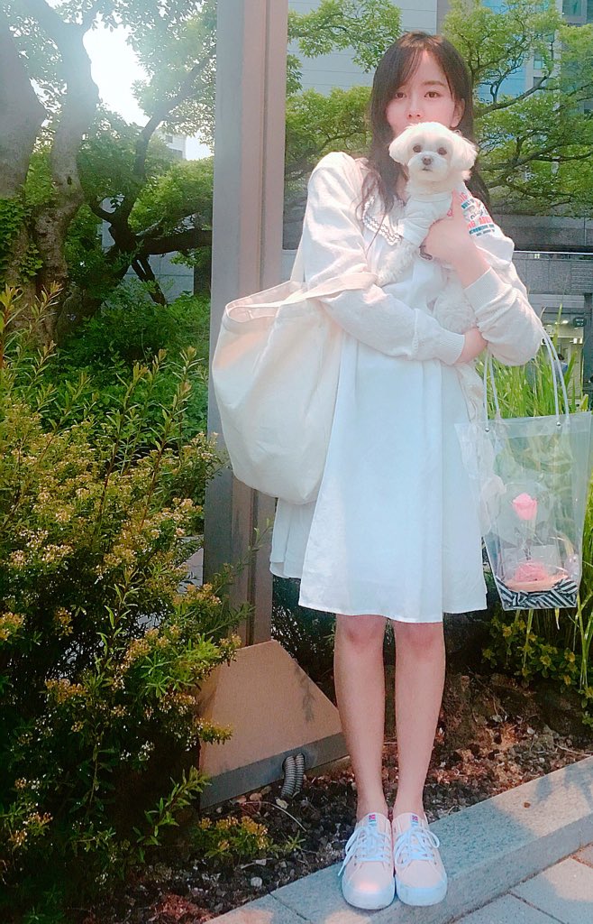 hellokimsohyun's tweet photo. 몽숙이랑💕🌸 https://t.co/jba9KZrsQ8