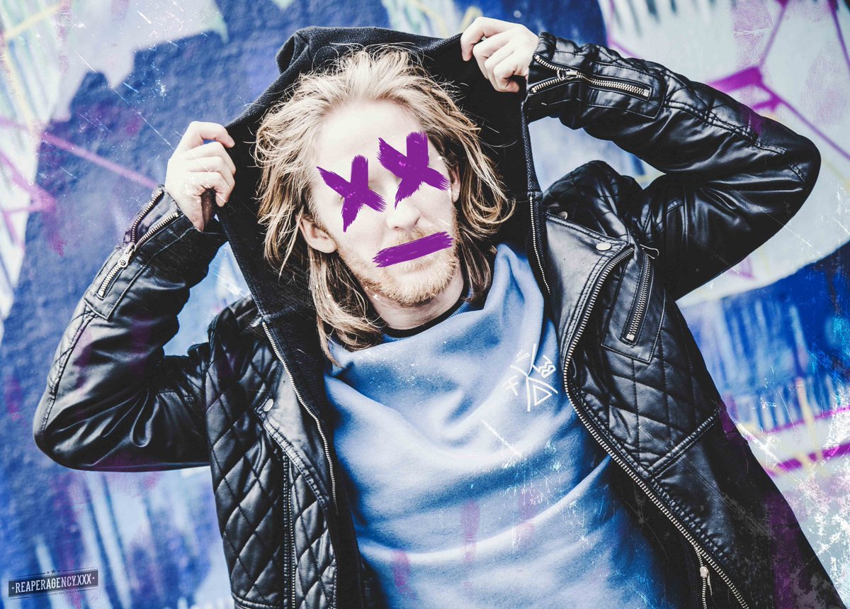 #xxsmile #smile #photography #photoshoot #london #urban #graffiti reaperagency.com