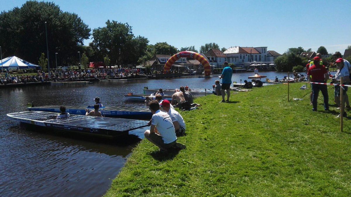 Dutchsolarboat's tweet photo. We zijn gestart! Het gaat lekker :) https://t.co/gFACnO0CXK