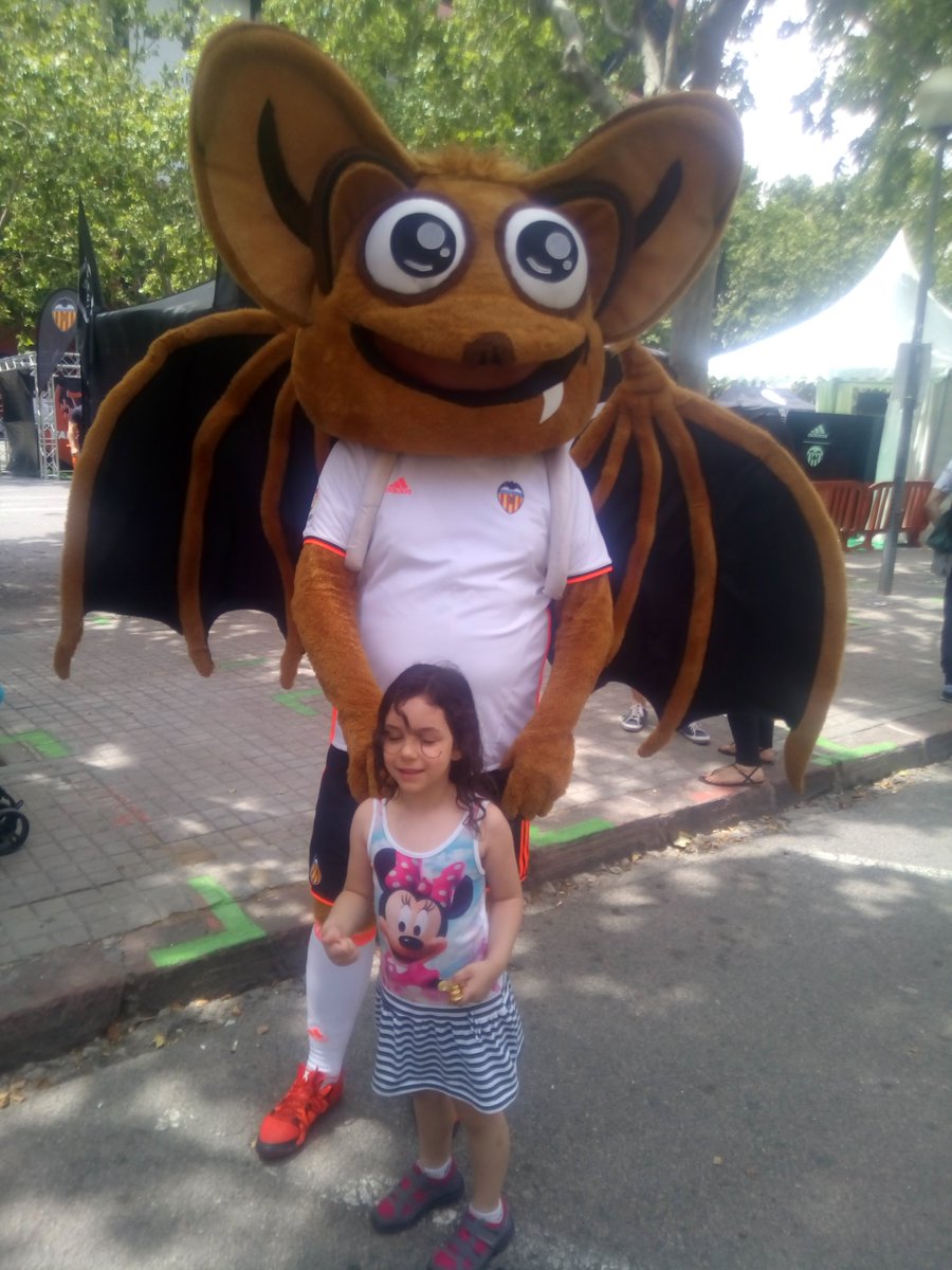 En la <a href="/fweekendVCF/">Family Weekend VCF</a>  del nostre <a href="/valenciacf/">Valencia CF</a>  y esta tarde #AmuntMestalleta ¡¡gran evento!!