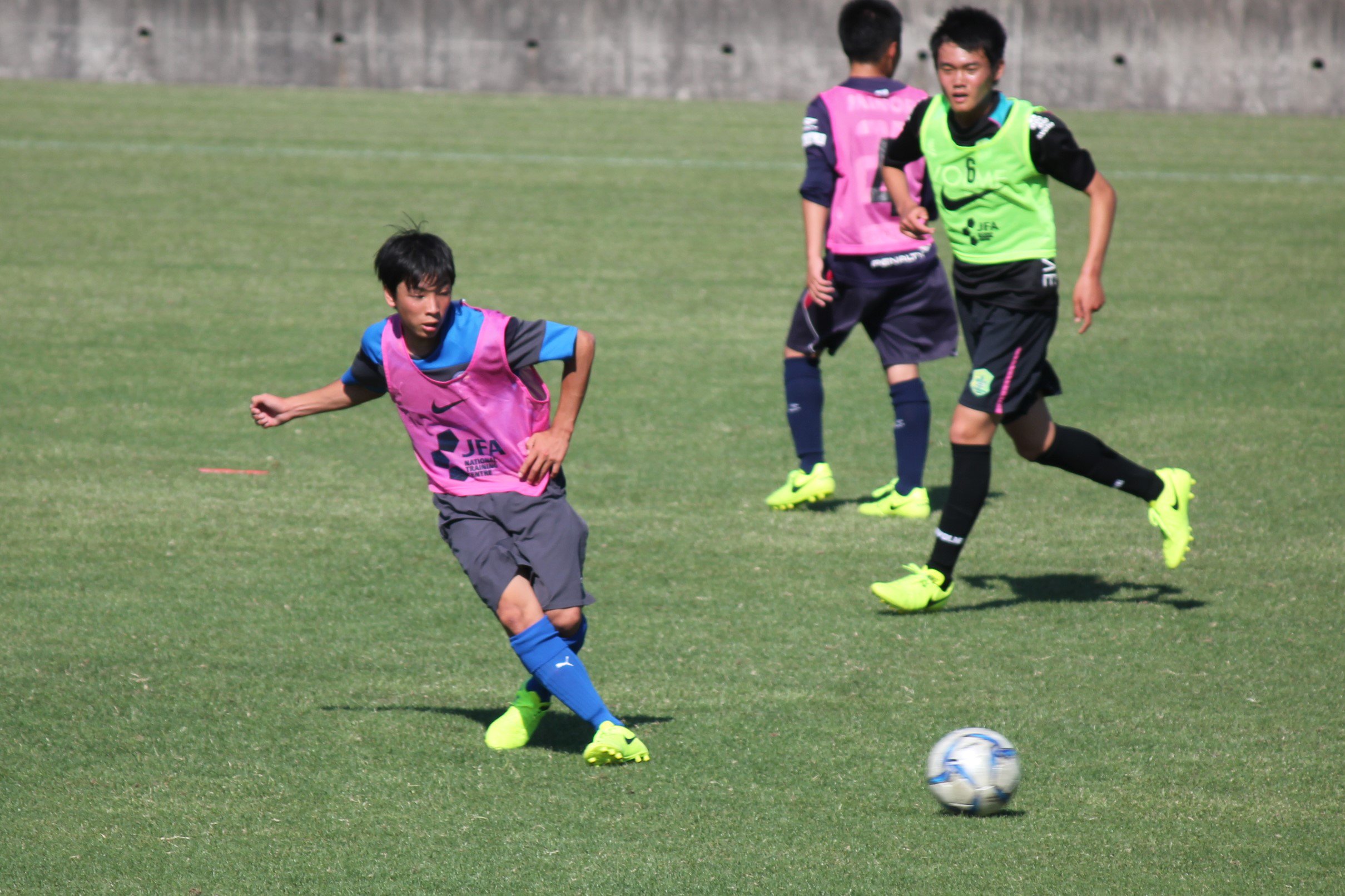 ট ইট র 大分トリニータ Oita Trinita アカデミー ナショナルトレセンに参加中のu 15宇佐 屋敷優成選手 本日の練習後に ファーストタッチの質を高めて紅白戦でゴールを決めたい と話していました 明日の最終トレーニングは 9時からだいぎんサッカー