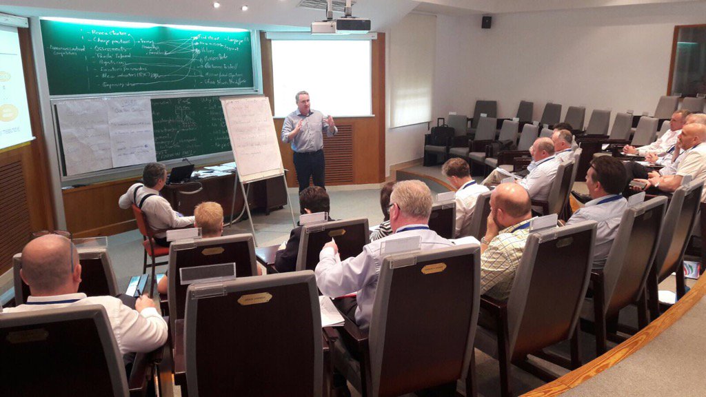 robhea72's tweet photo. Wonderful group discussion and workshop in @IISanTelmo with @TimoneyLI great group and very rewarding. https://t.co/w9Co46AzdC