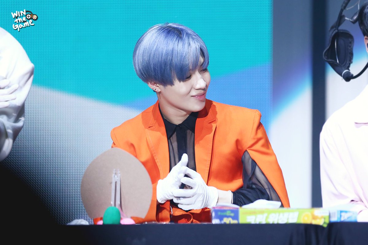 sakura_tuanct's tweet photo. His hands look even smaller .. cute 😭 https://t.co/owWWGRtinj