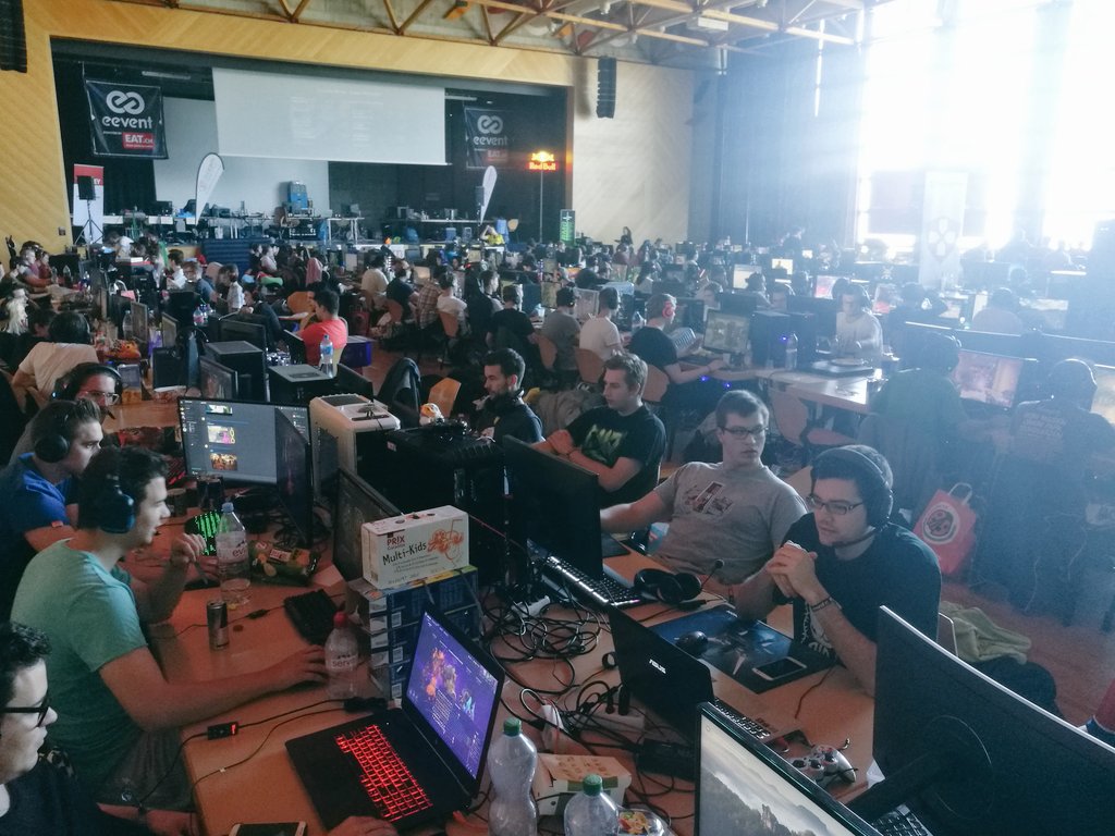 its_stefy_h's tweet image. Für mich heisst es leider schon bye bye. Schee war's! See you next time! #eevent 💁🏼💜