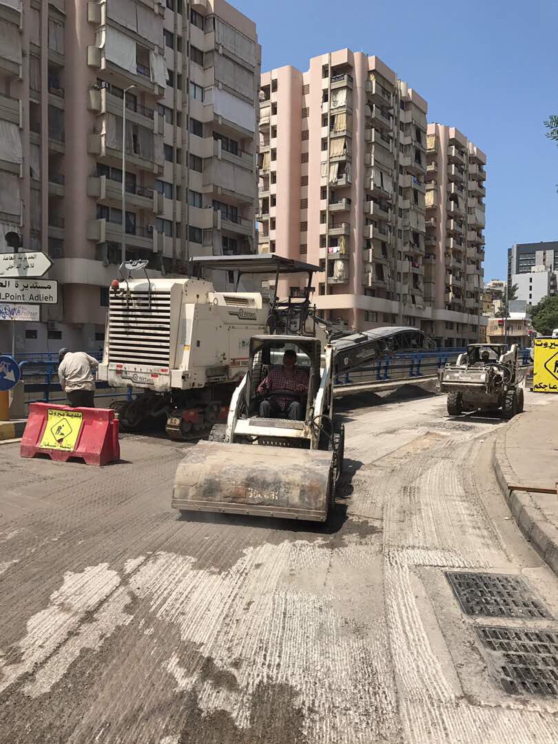 اعمال تزفيت قرب المديرية العامة لقوى الأمن منطقة اوتيل ديو