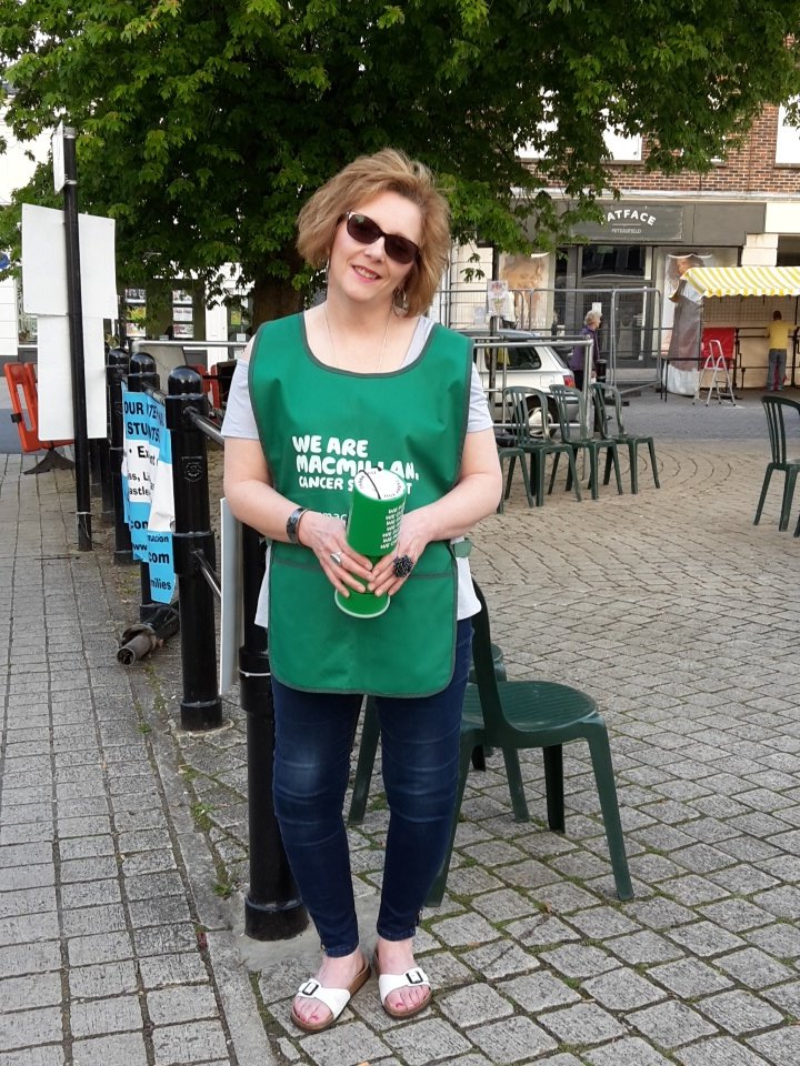 Mac_Petersfield's tweet photo. A big thank you to all the volunteer collecters today. You are amazing and we couldn't do it without u. @MacmillanSussex #Petersfield #liss https://t.co/OPXJY1aHX7