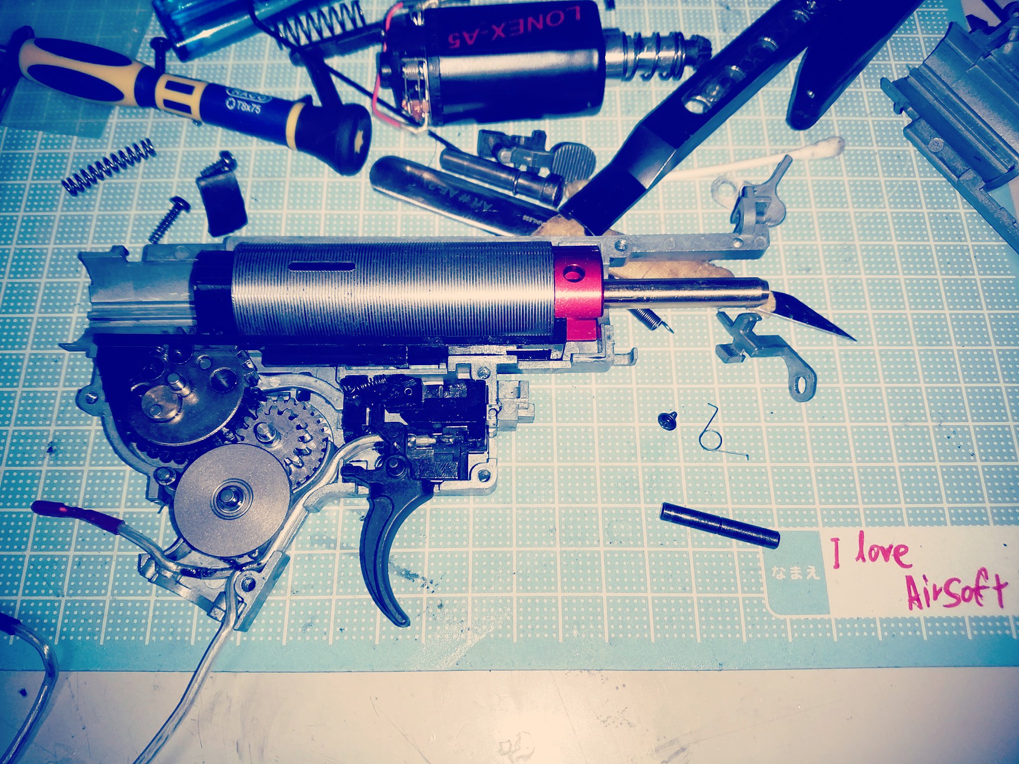 もりしん 給弾不良やら初速低下やらを起こしていた愛銃たる次世代m4をオーバーホールしようとしたら パカ山クラフトさんのfノズルとかlonexa5とか物欲ダダ漏れで結局大交換大会だったよ