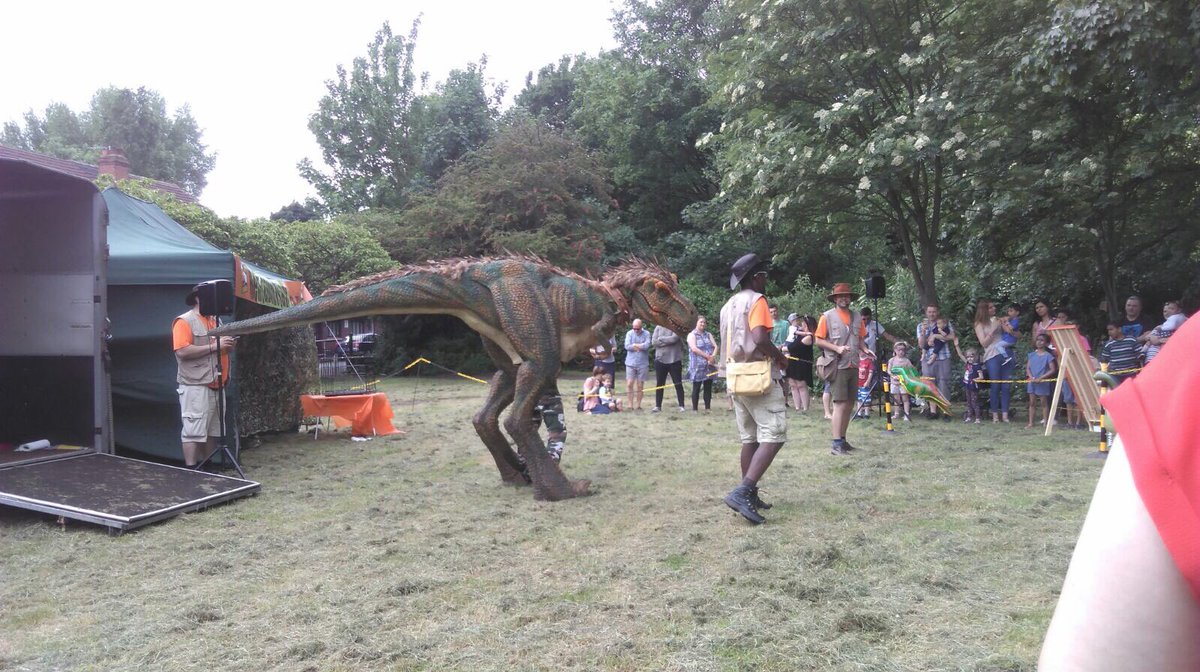 #dinosaurs on the loose at #Bilston last demonstration at 3pm