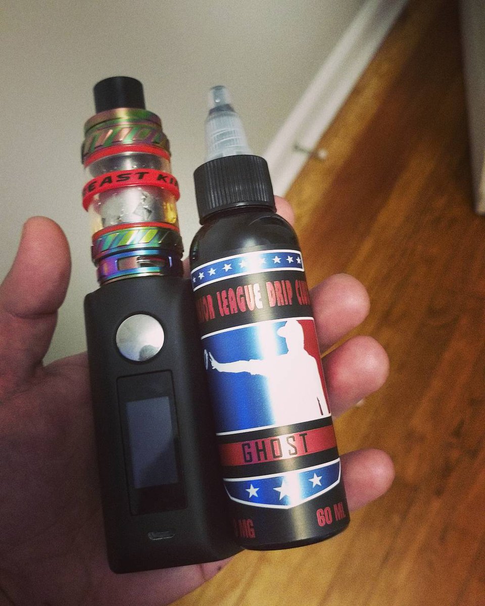 psychovapeking's tweet photo. #vape #fighttovape #vapelife #vapenation #minikin2 #cloudbeastking #majorleaguedripclub #cleanclouds https://t.co/RTrRqjNTEM