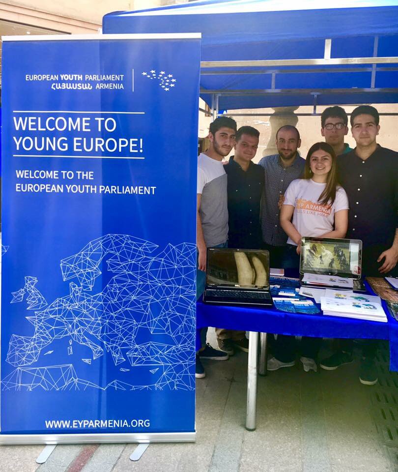 EYPArmenia's tweet photo. #EuropeDay celebration in Yerevan with the #UnderstandingEurope. Young Europeans join to learn of Euoropean topics. #EYPArmenia #proudEYPer https://t.co/zJeFc5fJJ7
