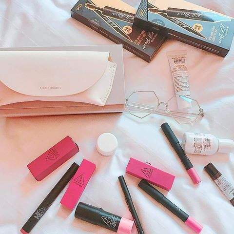 Hello gals. Look`s...! #PINKisWIN series new comer is ready on #LunaticBoutique #Singapore grab it past...!