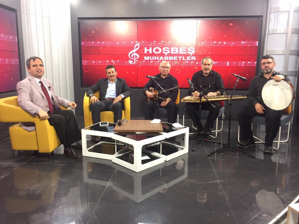 TV19Corum's tweet photo. HOŞBEŞ MUHABBETLER tüm hızıyla Süreyya Açıkgöz ve sanatçı dostlarıyla devam ediyor.
Sakın kaçırmayın. TV 19
#tv19 #Çorum #Türkiye https://t.co/vpcyLYEfWo
