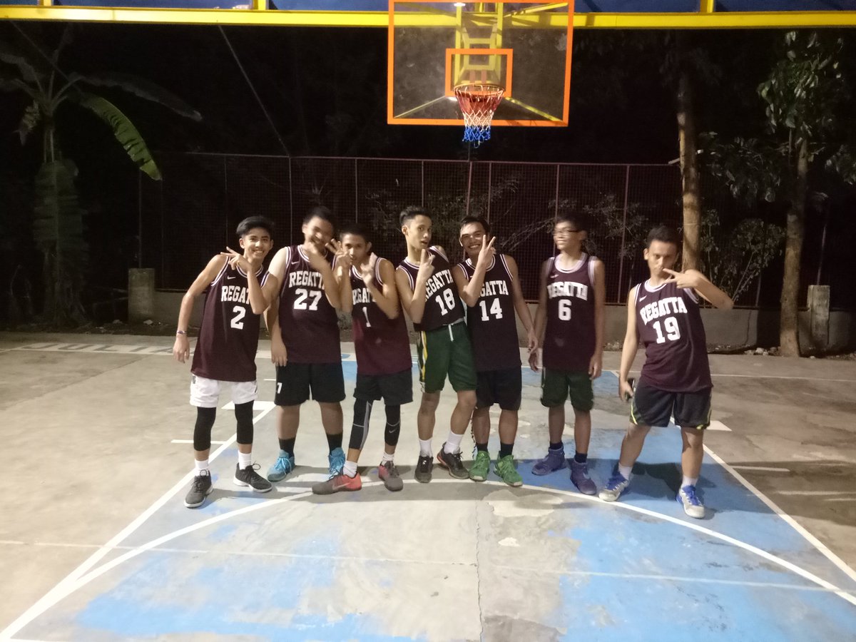 Ivansanity2's tweet photo. kahit Third Place, Masaya pa den kame🏀😊☝
#REGATS https://t.co/763qP9rwkc