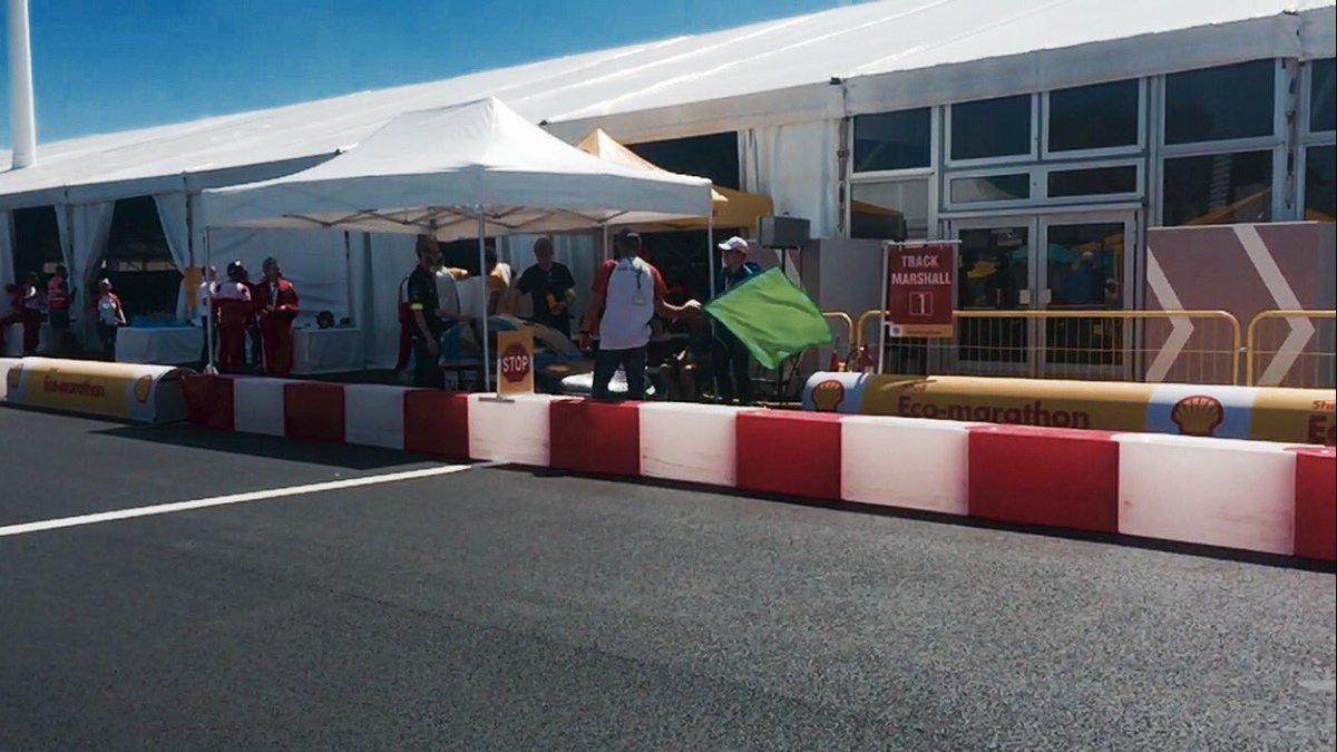 TUfast_eco's tweet photo. The moment is here!
#muc017 is starting into its first competition run of the #shellecomarathon!
What an incredible feeling!

#makethefuture https://t.co/5efuwXLCio