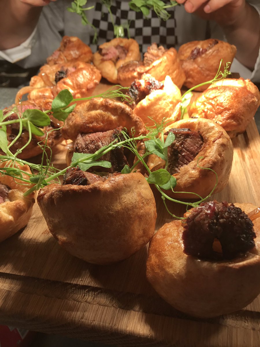 Marcelo cooking up a stunning buffet with Yorkies and Cote de boeuf <a href="/TheEngineerPub/">The Engineer Pub</a>