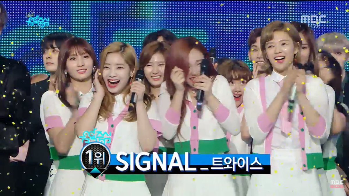 TWICE_JIHYOchan's tweet photo. 1位おめでとう🤙🏻❤️💗

#SIGNAL4rdWin 🏆🏆🏆🏆 https://t.co/0xZQ1RMX1z