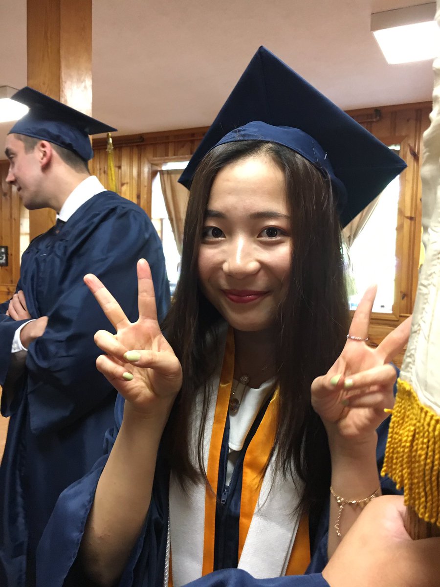 msjulieanderson's tweet photo. 25 minutes and counting until @CheshireAcademy 223rd Commencement! #classof2017 https://t.co/YzLDlEG0yl