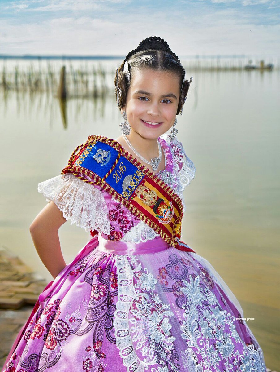 fallesAldaia's tweet photo. Fallera Major Infantil de Aldaia2018, Leyre García i Honrubia.
#Falles2018 #Fallas2018 #Aldaia #JLFAldaia @JLFalleraAldaia https://t.co/YDWb6YQlZr