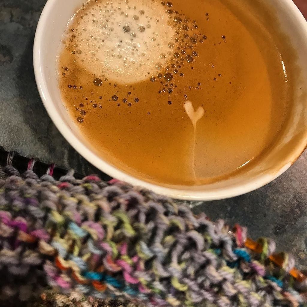 LesKnits's tweet photo. My café crème ❤️ this Marled Magic poncho, too. #westknitstestknits #westknittersofinstagram https://t.co/PVFE3xm6bh https://t.co/yHCKlcp2GA