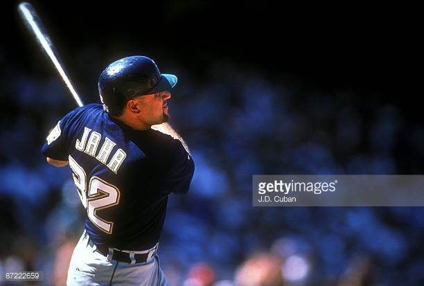 Happy 51st bday to John Jaha, a slugging 1b of the 90s with a fun name. Hit 34 HR in 1996 and 35 in 1999. 