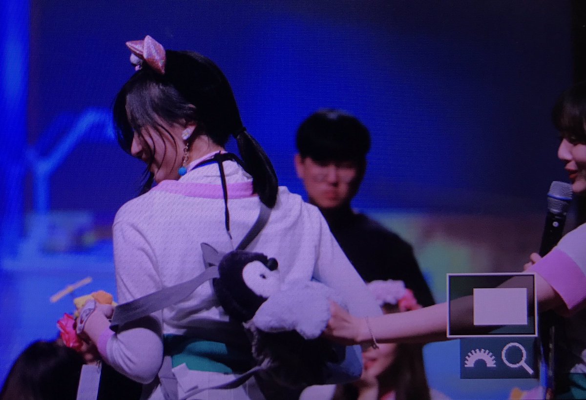 _ARIES_97's tweet photo. 170527 강남팬싸 프리뷰
#TWICE #트와이스 #MINA #미나 https://t.co/u9lTyIFCYc