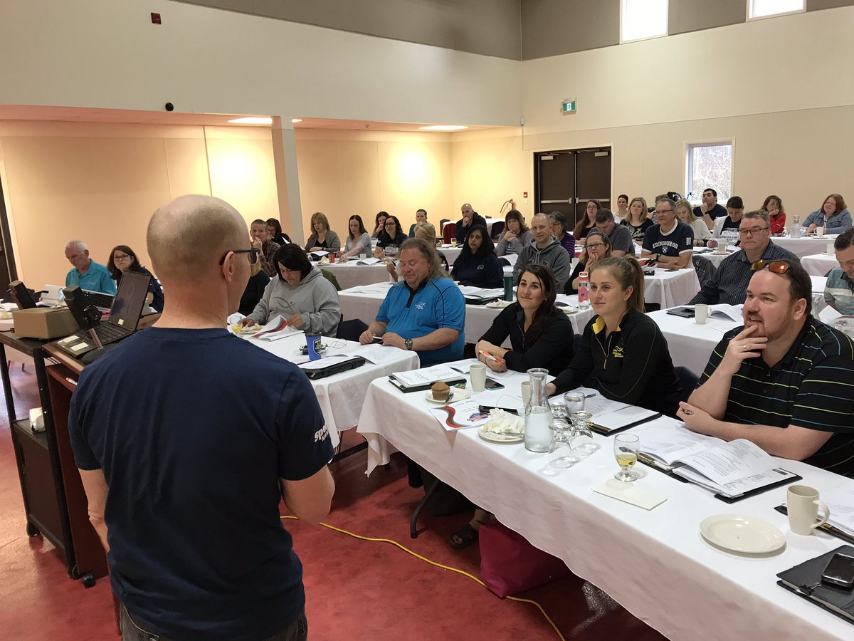 ManitobaGames's tweet photo. Staff & volunteers gathered in @cityofthompson planning the 2018 #ManitobaGames powered by @manitobahydro #WinterGames #Manitoba https://t.co/NSklHvPkYi
