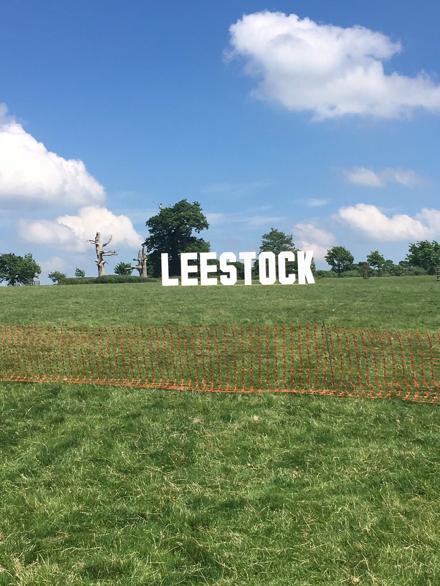 EllieJaggs's tweet photo. Amazing time here #leestock #sunshine #beers #mumsdayout can't wait for you @NewtonFaulkner @LDAVIS82 https://t.co/dI66iKa1sz