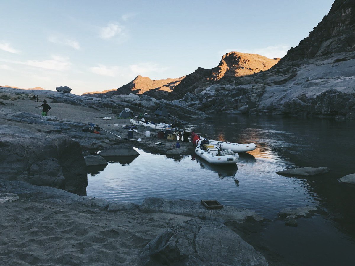 Oananamibia's tweet image. Campsite ⛺ day 2 of the 3 day white water rafting trip down the Orange River. Should have seen the rapids we took on! 🦀🌊💦 #oanaflorafauna