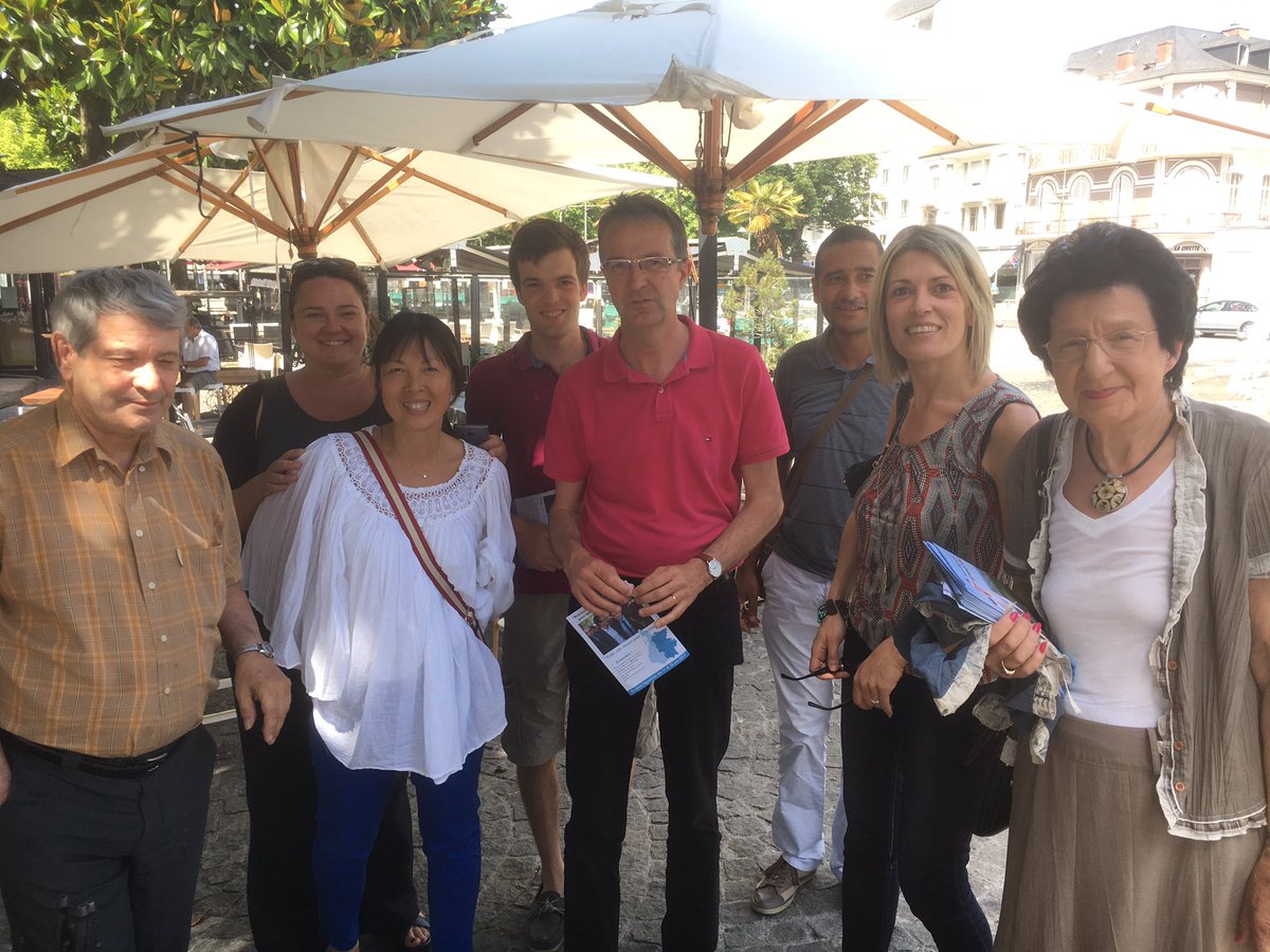 froux65's tweet photo. @Sempastous2017 @StephAbbadie @enmarchefr au Centte ville de Tarbes, avec leur équipe #commerce #laRepubliqueEnMarche https://t.co/Udsa4aLsUJ