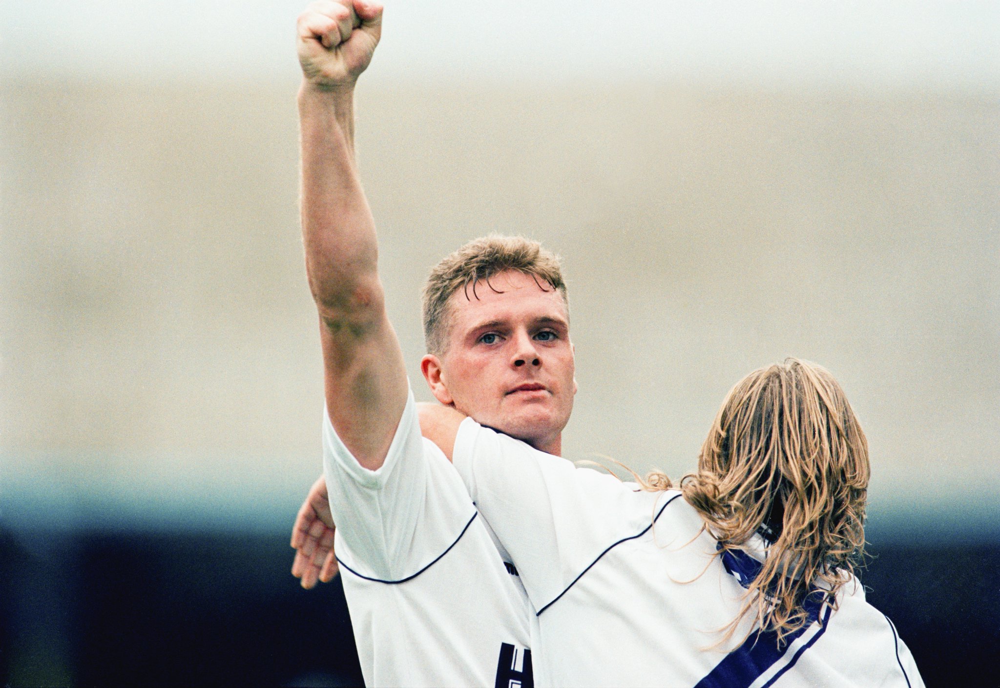 Happy birthday to the brilliant Paul Gascoigne from the Spurs fans 