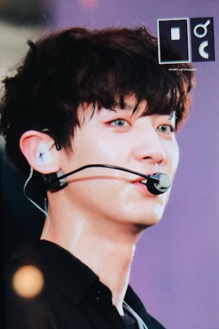 chanyeolit's tweet photo. 170527 THE EXO'RDIUM[dot] IN SEOUL 찬열 / ㅇ<-< https://t.co/1Y0BXPZ1ex